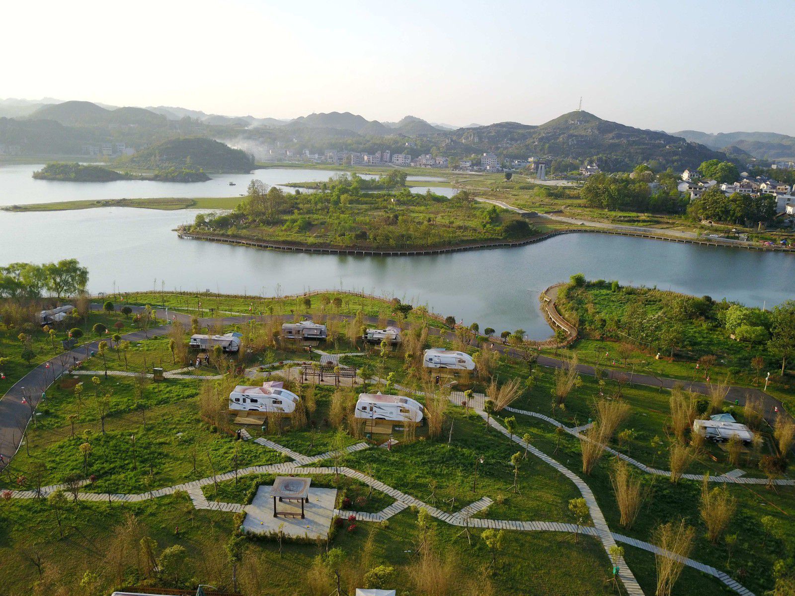 貴州義龍城市開(kāi)發(fā)投資（集團(tuán)）有限公司